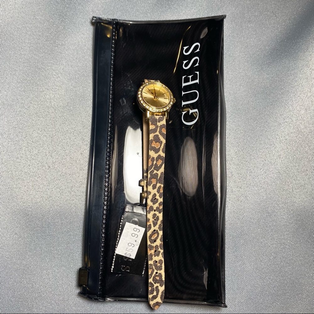 GUESS Leather cheetah print  watch